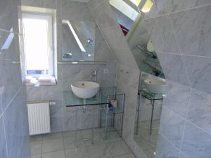 Un baño de Villa-Bajka