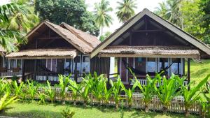 Aed väljaspool majutusasutust Pristine Paradise Dive Resort - Togean Islands, Una Una