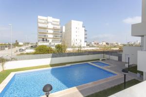 Swimmingpoolen hos eller tæt på AT Albornés I