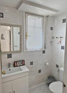 Koupelna v ubytování Ideal for Camino quiet basic room away from crowds in private house