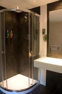 A bathroom at The Inn on Loch Lomond 