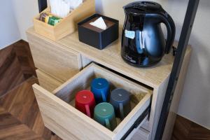 Comodidades para chá e café em HOTEL 萃 the 3rd-雑餉隈駅前-無人ホテル-HOTEL SUI the third-ZASSHO-Unmanned Hotel