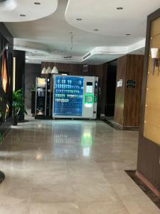 Lobi atau kawasan kaunter penerimaan di دولف للشقق المخدومة
