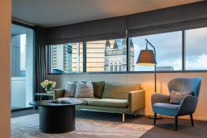 Posezení v ubytování Quest on Hobson Serviced Apartments