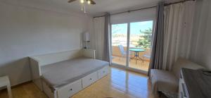 Posteľ alebo postele v izbe v ubytovaní Estudio en Torrevieja a 700 m del mar