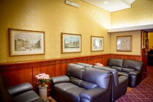 Posezení v ubytování Hotel Emmaus