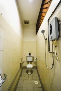 Koupelna v ubytování AZYA Hotel