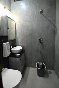 Koupelna v ubytování Hadendra Residences