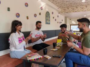 Επισκέπτες που μένουν στο The Hosteller Jaipur, MI Road