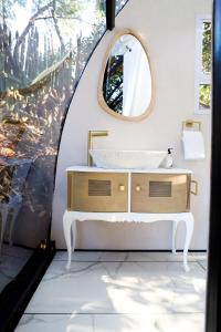 Fotografie z fotogalerie ubytování De Nest - Clear Glass Tree Cabin v destinaci Montagu