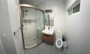 カノガパークにあるModern cozy family friendlyのギャラリーの写真