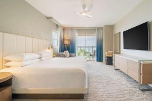 Postel nebo postele na pokoji v ubytování Hyatt Regency Aruba Resort & Casino