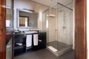 Koupelna v ubytování Park Suites Hotel Luxury Boutique Hotel
