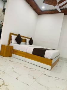 Fotografie z fotogalerie ubytování Shubhra Home Stay And Restaurant v destinaci Rišikéš + 15 fotografií