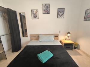 Postel nebo postele na pokoji v ubytování HABITACIONES EN APARTAMENTO COMPARTIDO w HOST
