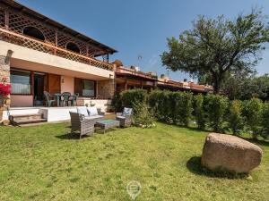 Κήπος έξω από το Villa Dessì - Exclusive Retreat at Is Molas