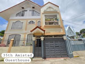 a house with akrit assisted guest house at 35 Amistad Guesthouse in Baguio