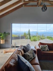 Χώρος καθιστικού στο Scenic Mountain & Winelands views, Modern Design