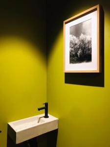 Fotografie z fotogalerie ubytování LA MAISON DES BOIS D'OCRE - Gîte Appart Design - Clim Pkg Wifi Jardin à 10mn de Dijon v destinaci Vantoux