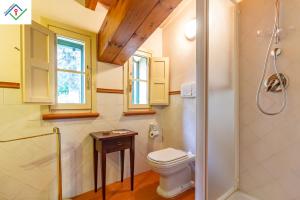 Gallery image of Villa Nobile Oasi Lucca Appartamento Terrazza in Porcari +18 photos