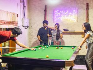 入住The Hosteller Bhandardara的客人