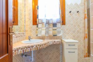 Et badeværelse på Villetta Dante - By Searly + 48 billeder