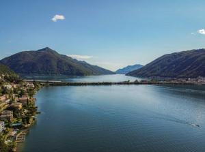 Afbeelding uit fotogalerij van The Lac View in Bissone