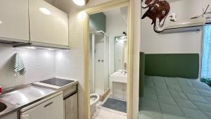 Un baño de Tiny Elephant Mini suite in Rome
