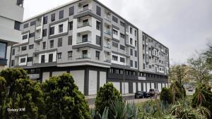 Το κτήριο όπου στεγάζεται  το διαμέρισμα