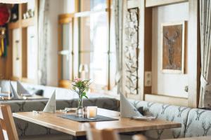 Posezení v ubytování Hotel Gasthaus Hirschen im Hochschwarzwald Todtnau nahe Feldberg