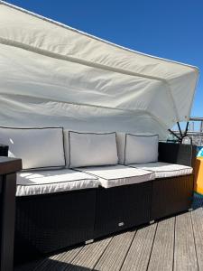 Fotografie z fotogalerie ubytování Hausboot-See-Rad-SUPs-Meer-Familie-Urlaub! v destinaci Wangerland