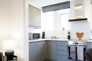 Η κουζίνα ή μικρή κουζίνα στο Modern Comfort in a Beautiful Location - No3 Rosedene Mews