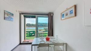 Φωτογραφία από το άλμπουμ του S- Lac 02-Soustons Appartement 4 personnes au bord du lac marin σε Vieux-Boucau-les-Bains