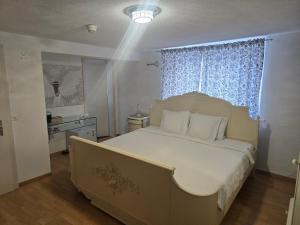 Postel nebo postele na pokoji v ubytování Zimmer corse 08
