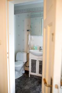 Bagno di Swedish cottage in the Woods on Sollerön island