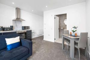 Η κουζίνα ή μικρή κουζίνα στο Modern & Central 1BR Flat with Sky TV