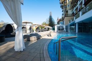 Bazén v ubytování Meiser SPA Resort nebo v jeho okolí