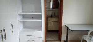 Foto de la galeria de Quarto independente com cama de solteiro em suite a Santos