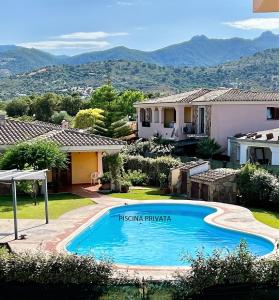 Bazén v ubytování CASA PISCINA Fois nebo v jeho okolí
