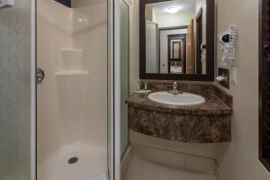 Bagno di Super 8 by Wyndham Lachenaie/Terrebonne