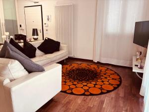 A television and/or entertainment centre at Maison de Maff
