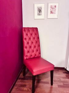 A seating area at Maison de Maff