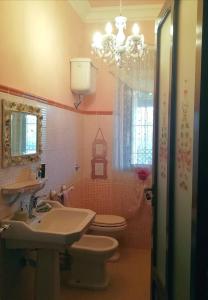 Et badeværelse på Un balcone sul mare