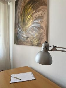 Fotografia z galérie ubytovania Apartament NOC Z OBRAZEM - balkon - Warszawa Praga vo Varšave