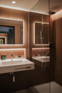 OREA Hotel Pyramida Praha的一间浴室