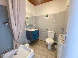 Bagno di Hôtel L'Oustalet