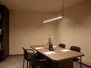 Konferenční prostory v ubytování Enarma Suites & Spa Wellness Retreat