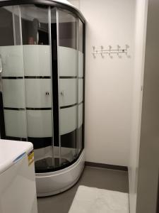 Ένα μπάνιο στο Salon Harlekiini