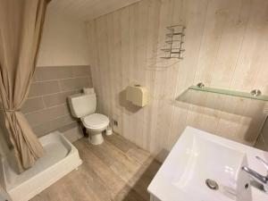 Bagno di Hôtel L'Oustalet