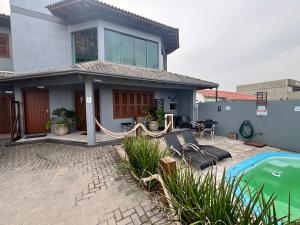 O edifício em que o apartamento se localiza